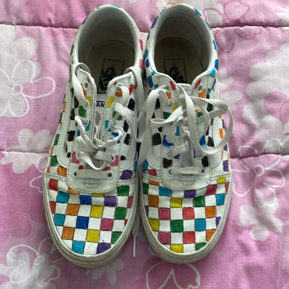 Customized Vans Size US 9.5/ UK 7/ EUR 40.5/ CM 26